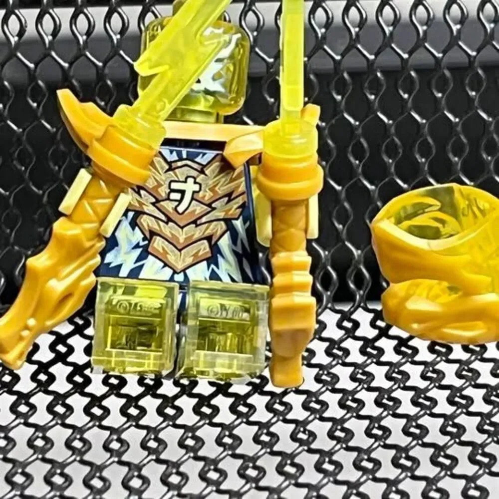 LEGO Ninjago Crystalized Golden Dragon Jay Minifigure